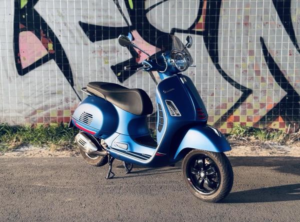 Vespa 300 GTS Hpe 2022 - Véhicule - FastAnnonces.fr : Les annonces gratuites et rapides
