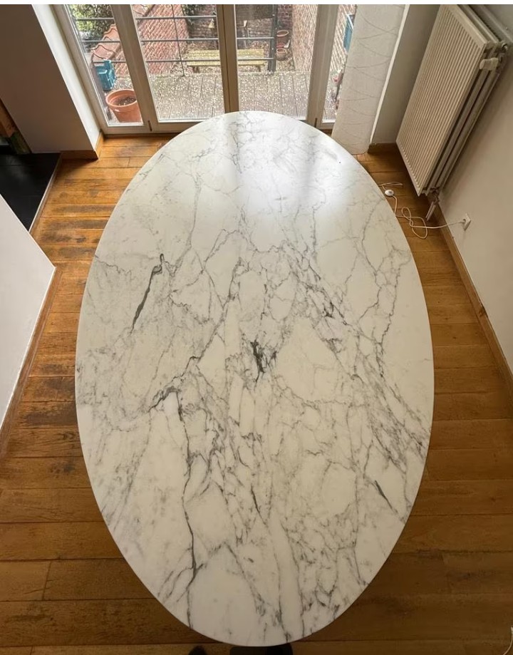 Table knoll sarinen ovale